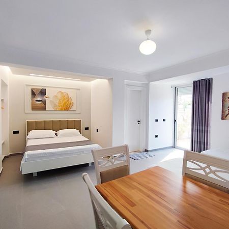 Comfort Villa Vlore Luaran gambar
