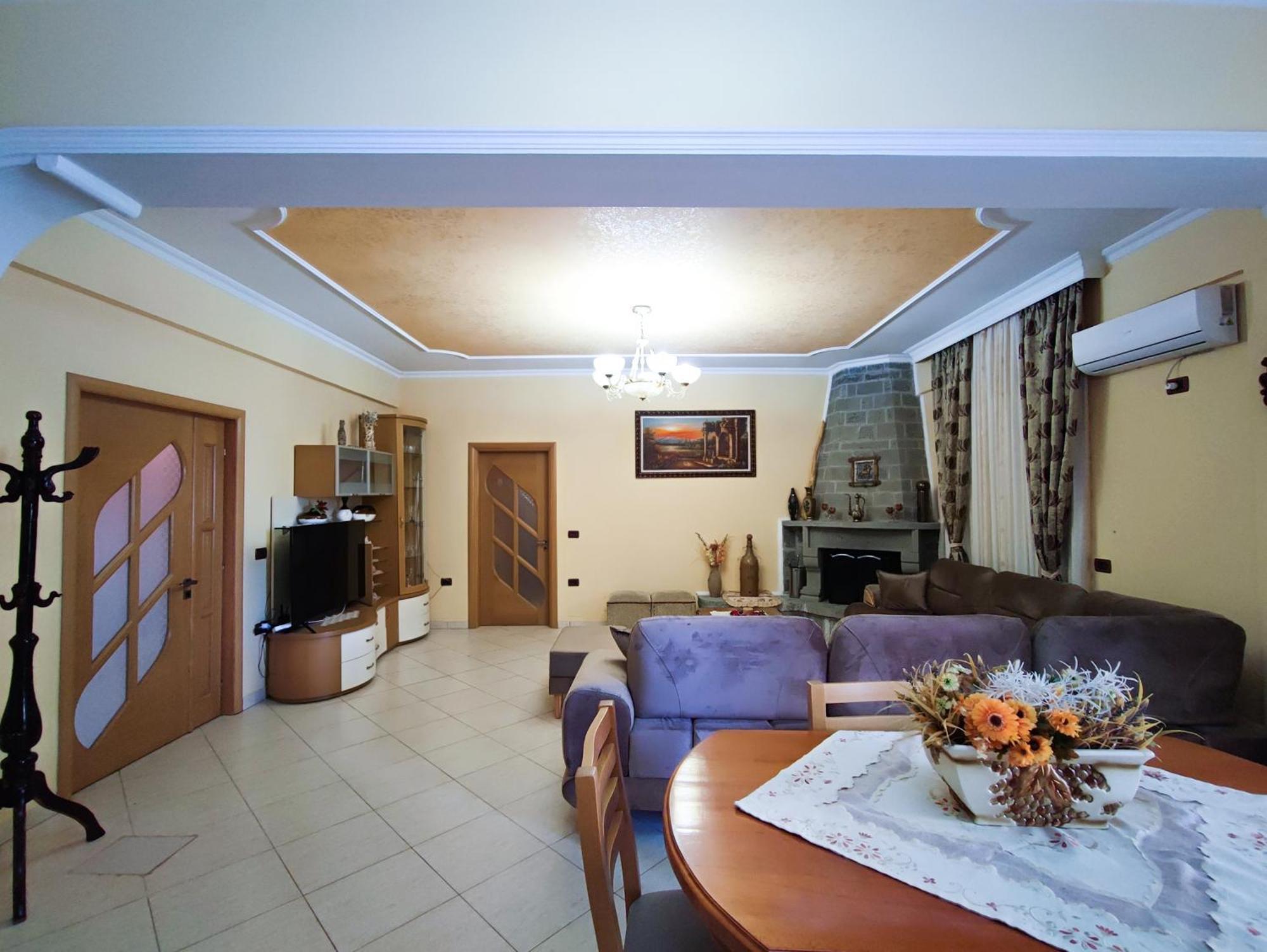 Comfort Villa Vlore Luaran gambar